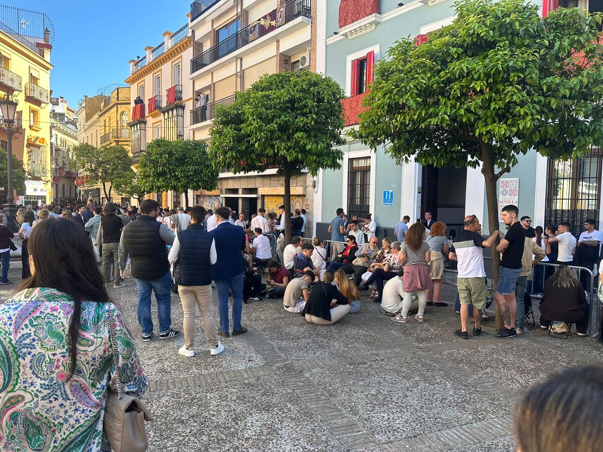 elllamadorcsr tweet media