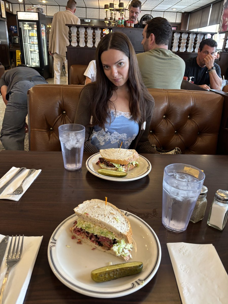 tabiafooddiary's tweet photo. Having a super awesome time https://t.co/qC5KnAnh7g