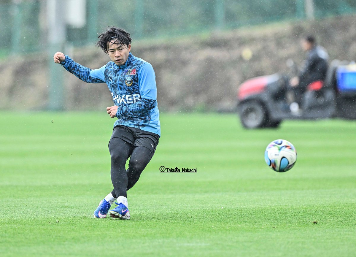 城とサッカーの編集者兼記者兼カメラマン tweet media