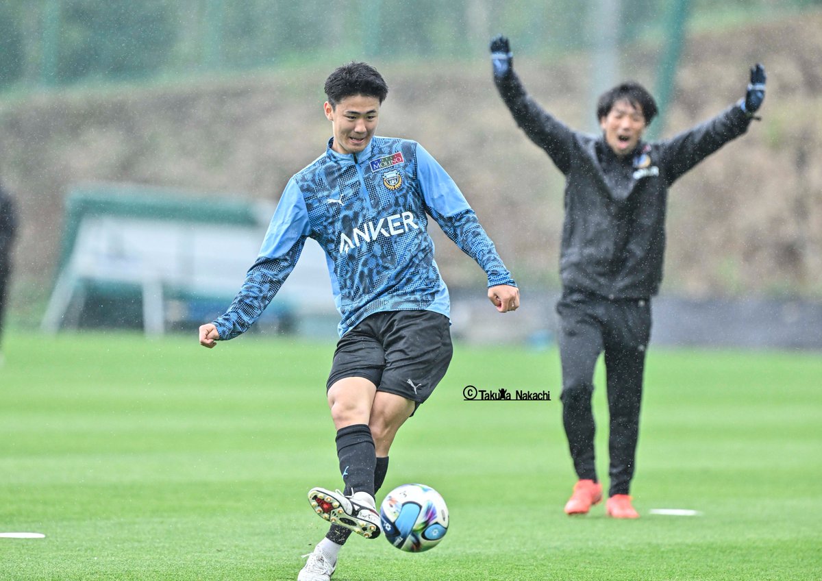 城とサッカーの編集者兼記者兼カメラマン tweet media