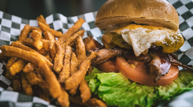 MurdochPub's tweet photo. Dinner without the hassle! 😉
Order your Murdoch’s favorites online and enjoy classic comfort food from home. Try our fan favorites: the Irish Pub Burger 🍔🍟
Get yours here: https://t.co/xdm4Jjc2cJ
#gastropub #gastropubaustin #eatlocal #burger https://t.co/CnBOb4Ztot