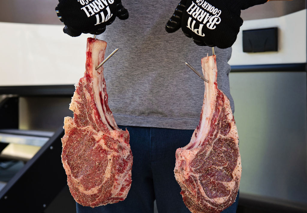 PitBarrelCooker's tweet image. You don’t need the weekend to make something incredible.
Light the coals, hang the meat, and let the Barrel do the work.

#PitBarrelCooker #MidweekBBQ #HangAndCook #DrumSmoker #BBQEveryday