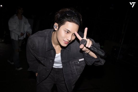 Dave ⾕ tweet media