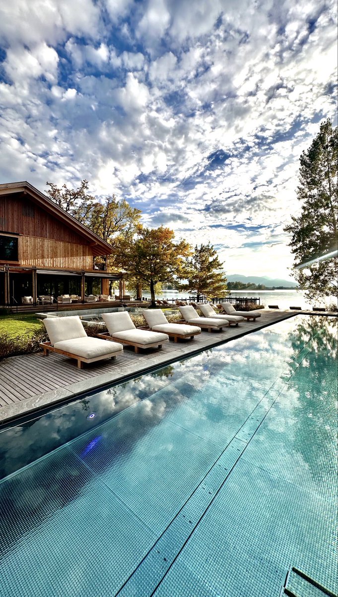 The Gallivanter's Guide tweet media