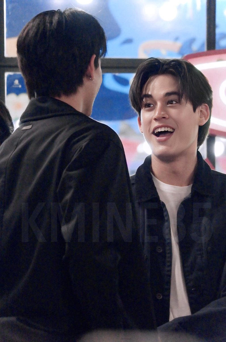 K M I N E 8 5 🦋 tweet media