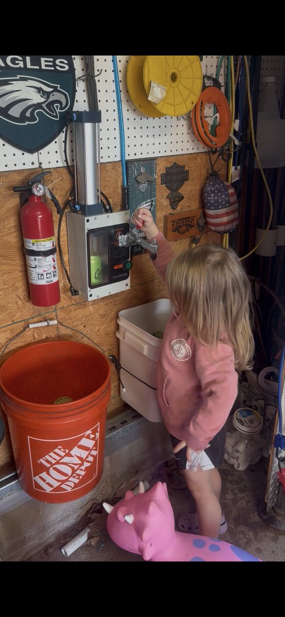 fakeWIPlistener tweet media