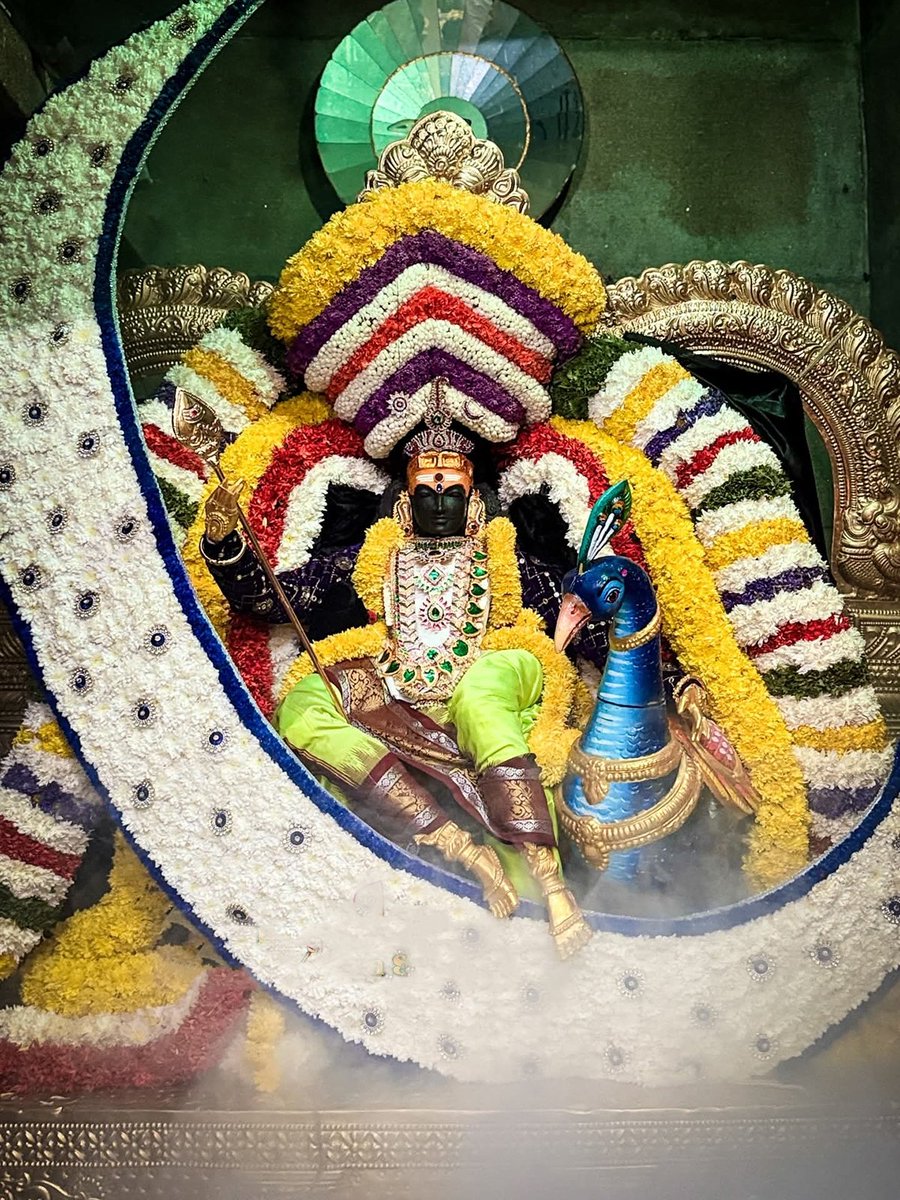 JournoPG's tweet image. பங்குனி உத்திரம் சிறப்பு அலங்காரம் 

ஸ்ரீ வள்ளி தேவசேனா சமேத ஸ்ரீ கல்யாண சிவ சுப்பிரமணிய சுவாமி திருக்கோயில்,
பாஷ்யம் நகர், பெங்களூரூ 

#kalyanasivasubramaniyar #bangalore #murugan #tamil #muruganthunai