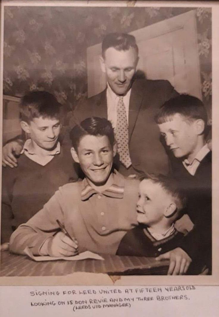 Billy Morris, Leeds Books tweet media