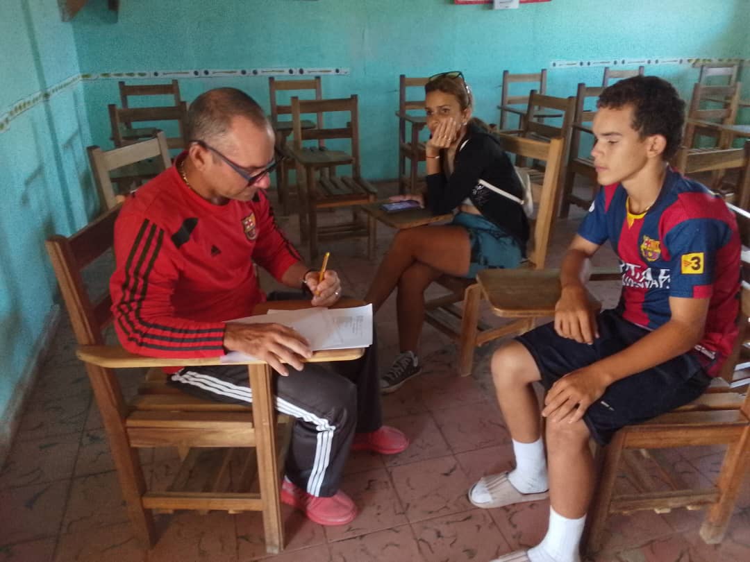 La EPEF de la Isla de la Juventud, realiza las entrevistas a los aspirantes de 9no grado, que optan por ser profesores de educación fisica Profesora Lic Yudit Matos Dieguez.