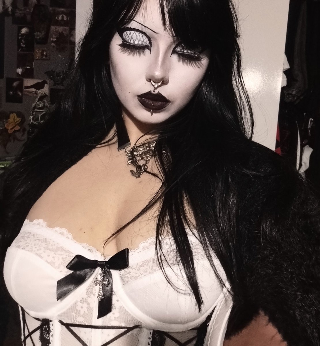 eu mari⛧♱ tweet media