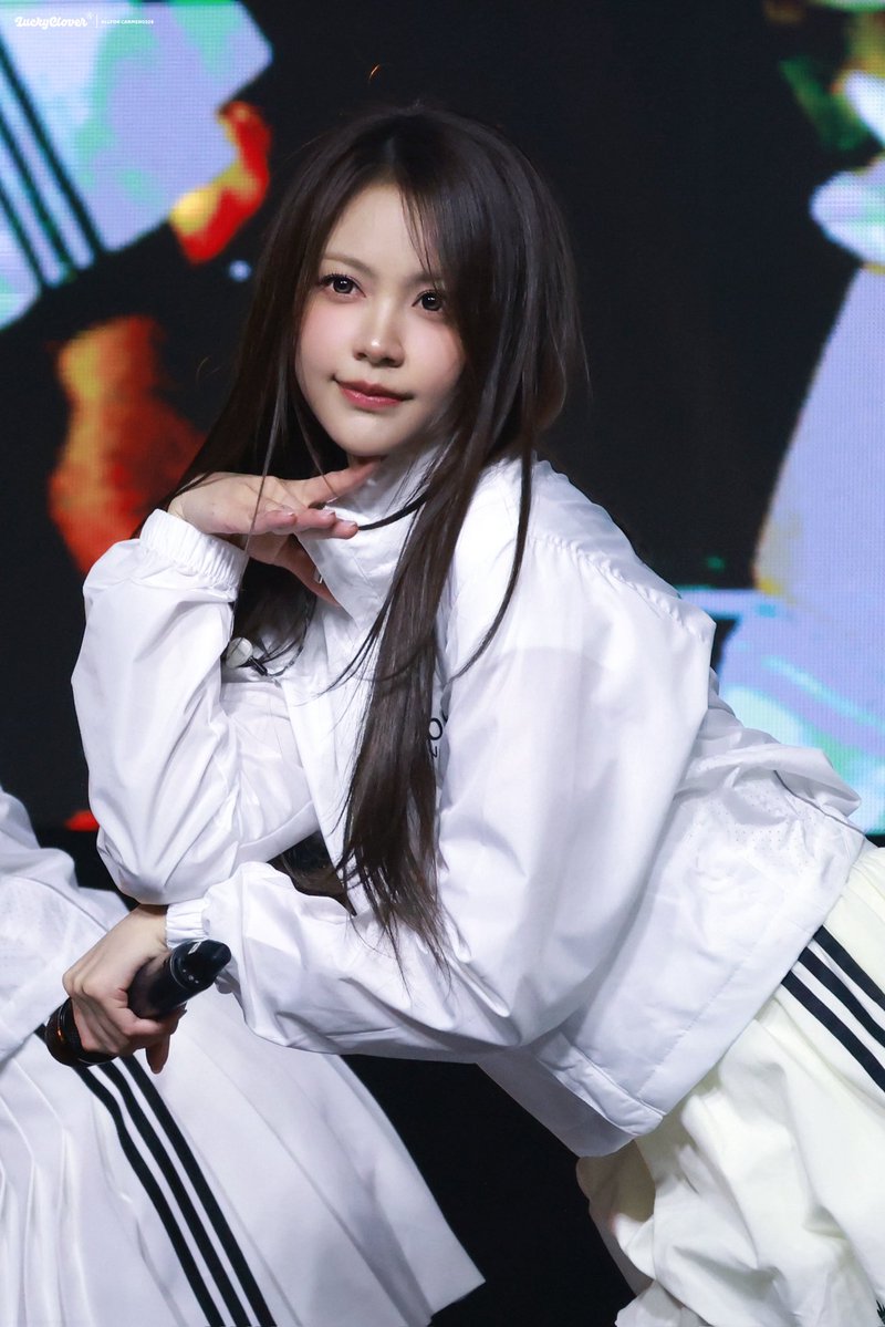 Lucky clover tweet media