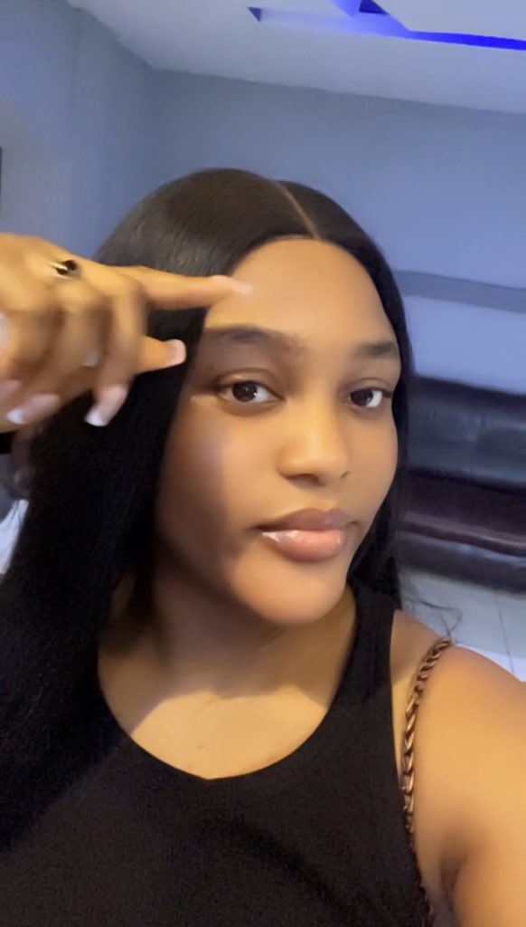 Moyin 🤍 tweet media