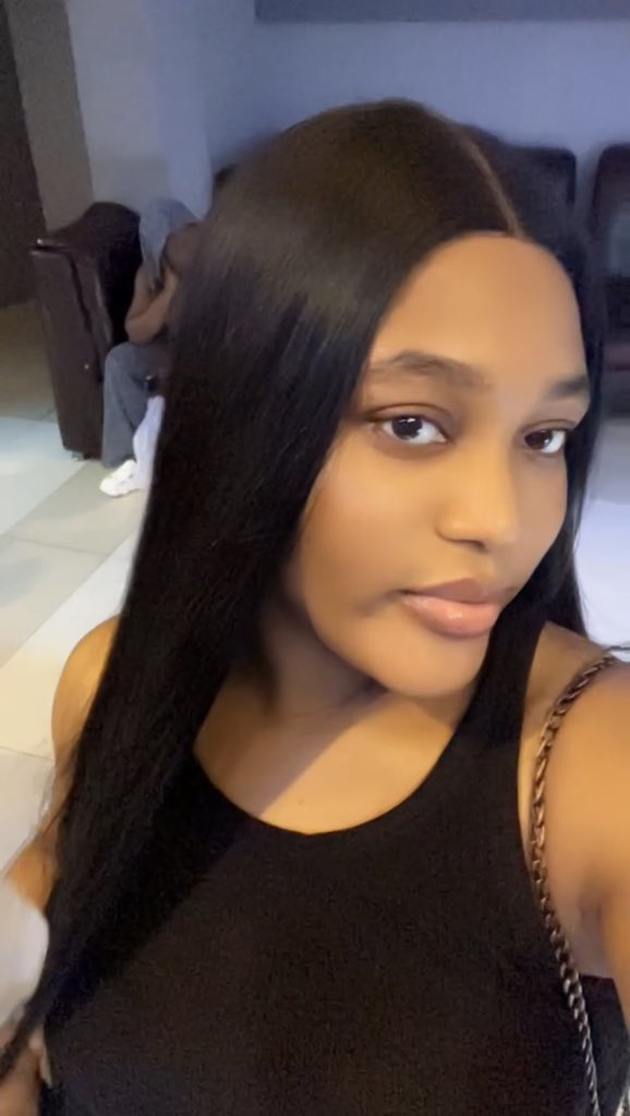 Moyin 🤍 tweet media