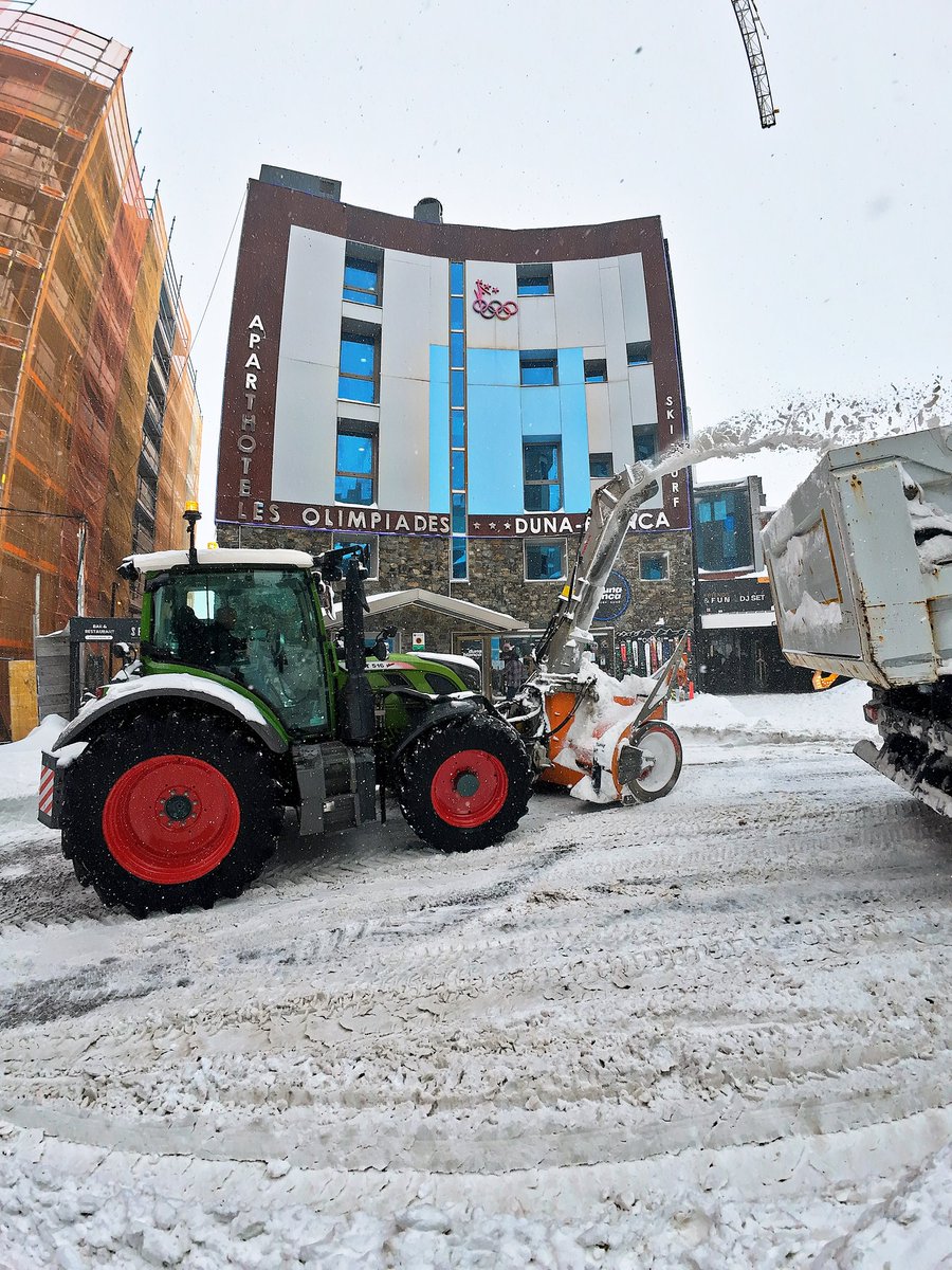 Projecte 4 Estacions tweet media