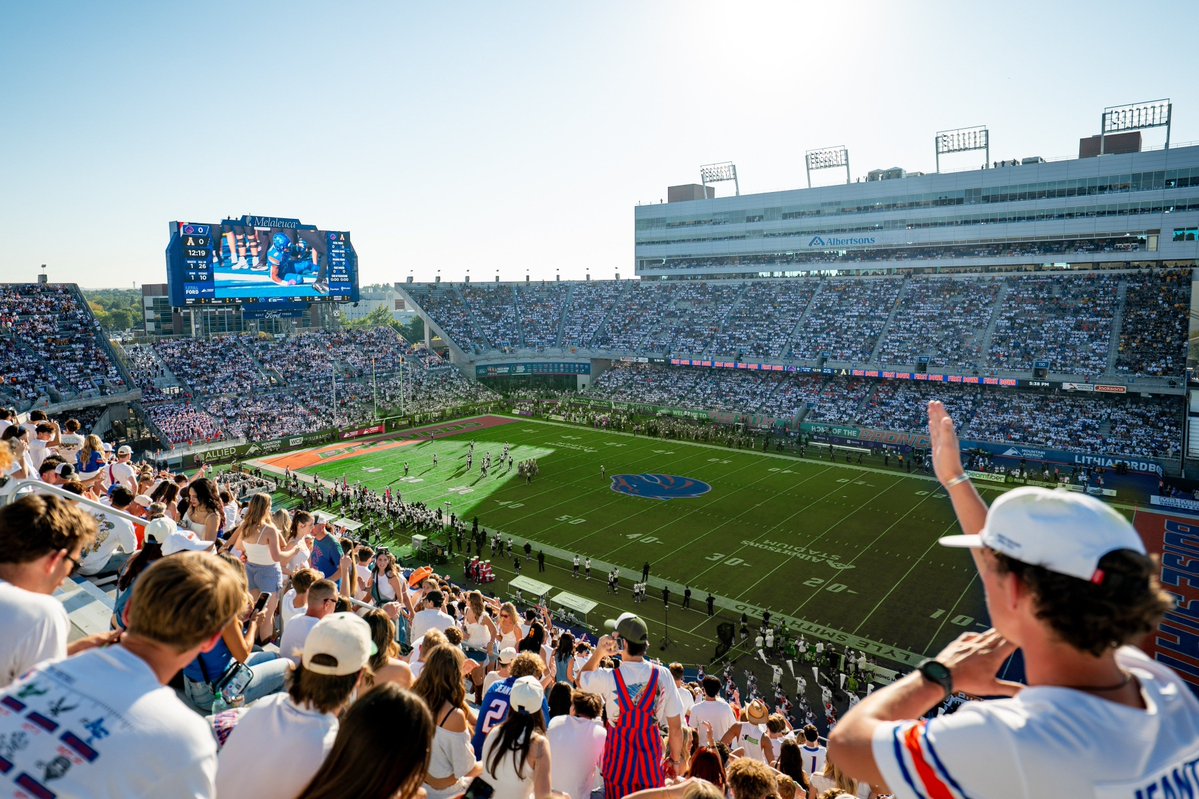 USU Football tweet media