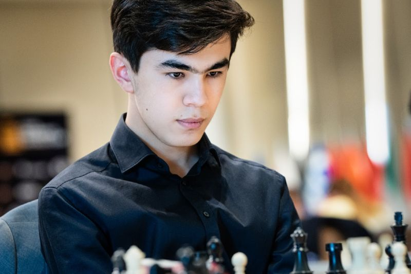 Youngest player in the tournament. 

No previous Candidates experience. 

1st place after four rounds - GM Javokhir Sindarov 🇺🇿