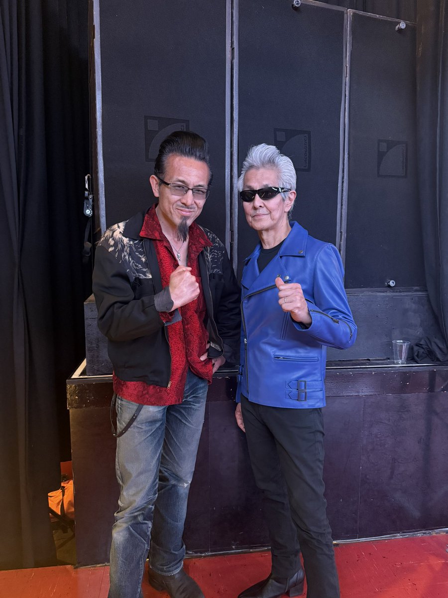 elovissato's tweet image. 横浜銀蝿のJohnnyさんのLIVEに行ってきた
45年前が蘇る

バックはJohnny Pandora！
つまりジョニー&amp;amp;ジョニーパンドラ❗️

ジョニーさんからジョニーへ
紛らわしいからお前はジュニアな！
と言われてたよ😆

坂本つとむさんともお会いしたよ
#横浜銀蝿 #JohnnyPandora #坂本つとむ
＠Johnny_Ginbae