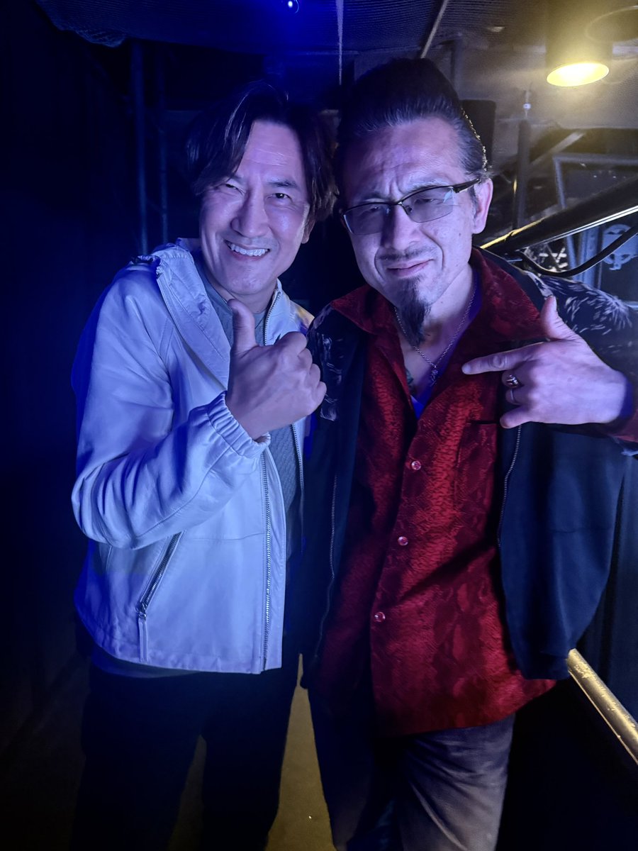 elovissato's tweet image. 横浜銀蝿のJohnnyさんのLIVEに行ってきた
45年前が蘇る

バックはJohnny Pandora！
つまりジョニー&amp;amp;ジョニーパンドラ❗️

ジョニーさんからジョニーへ
紛らわしいからお前はジュニアな！
と言われてたよ😆

坂本つとむさんともお会いしたよ
#横浜銀蝿 #JohnnyPandora #坂本つとむ
＠Johnny_Ginbae