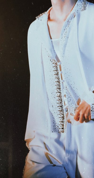 𝐕 𝐀𝐑𝐓 tweet media