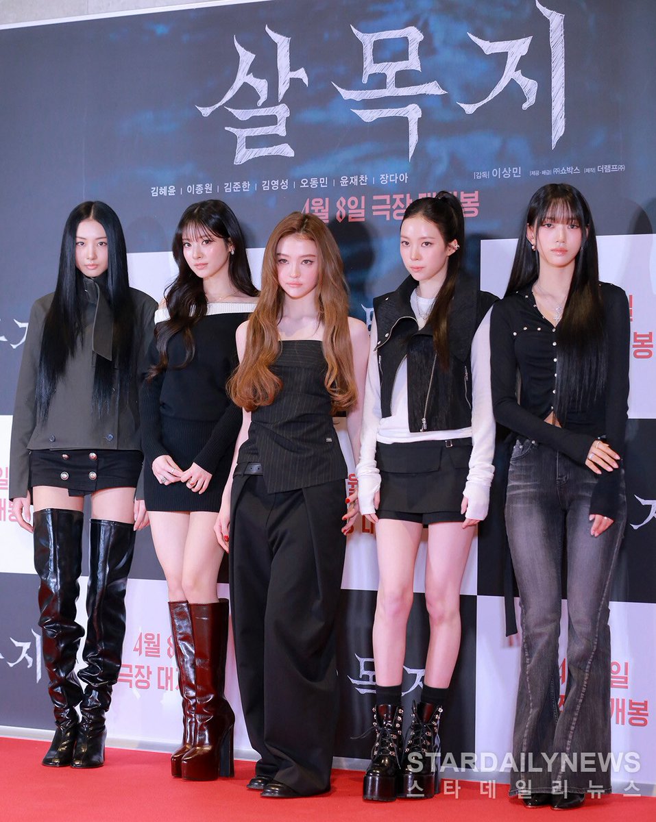 CᖾꙆoᥱ🦕 tweet media