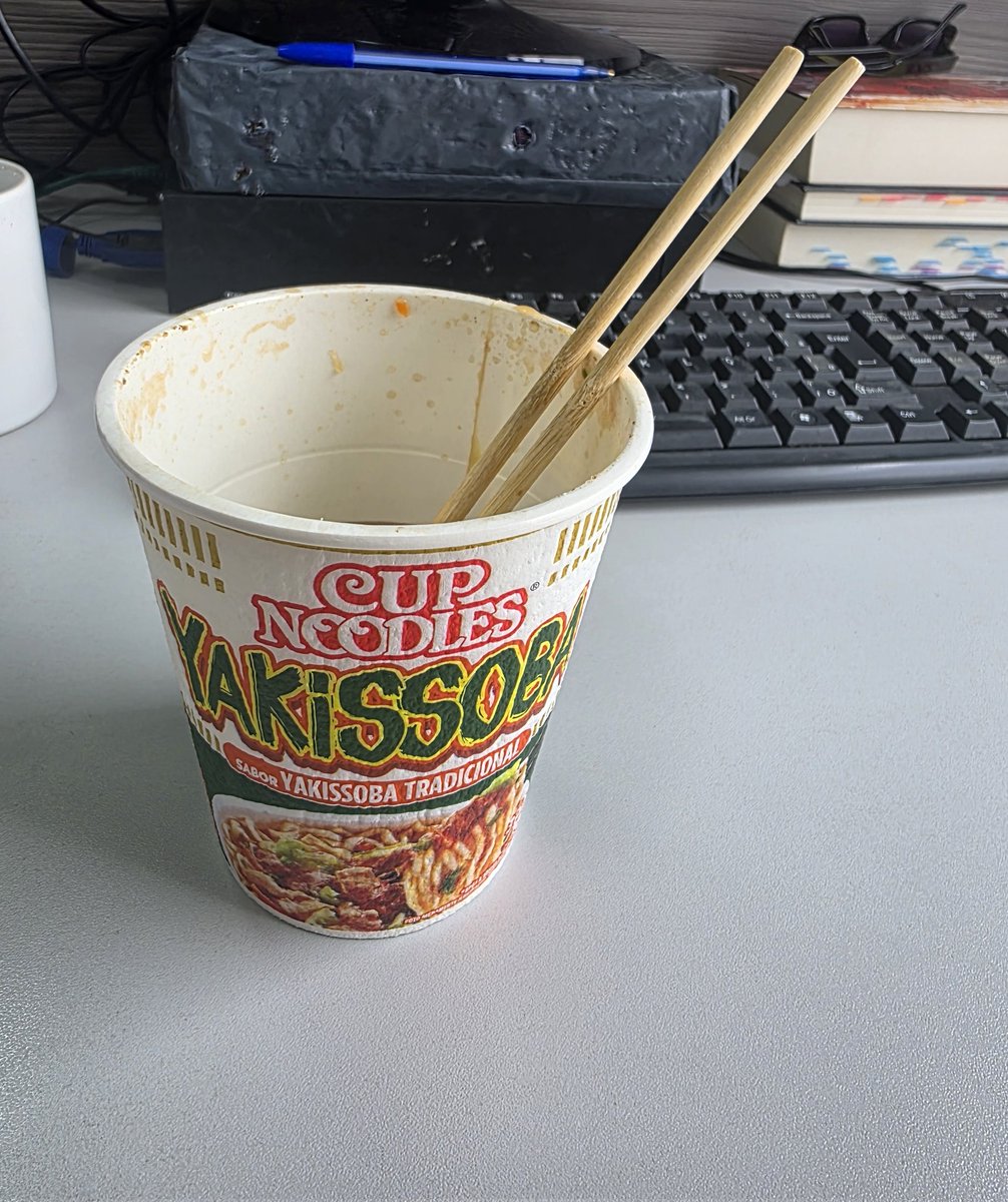 eveline honeymoon tweet media