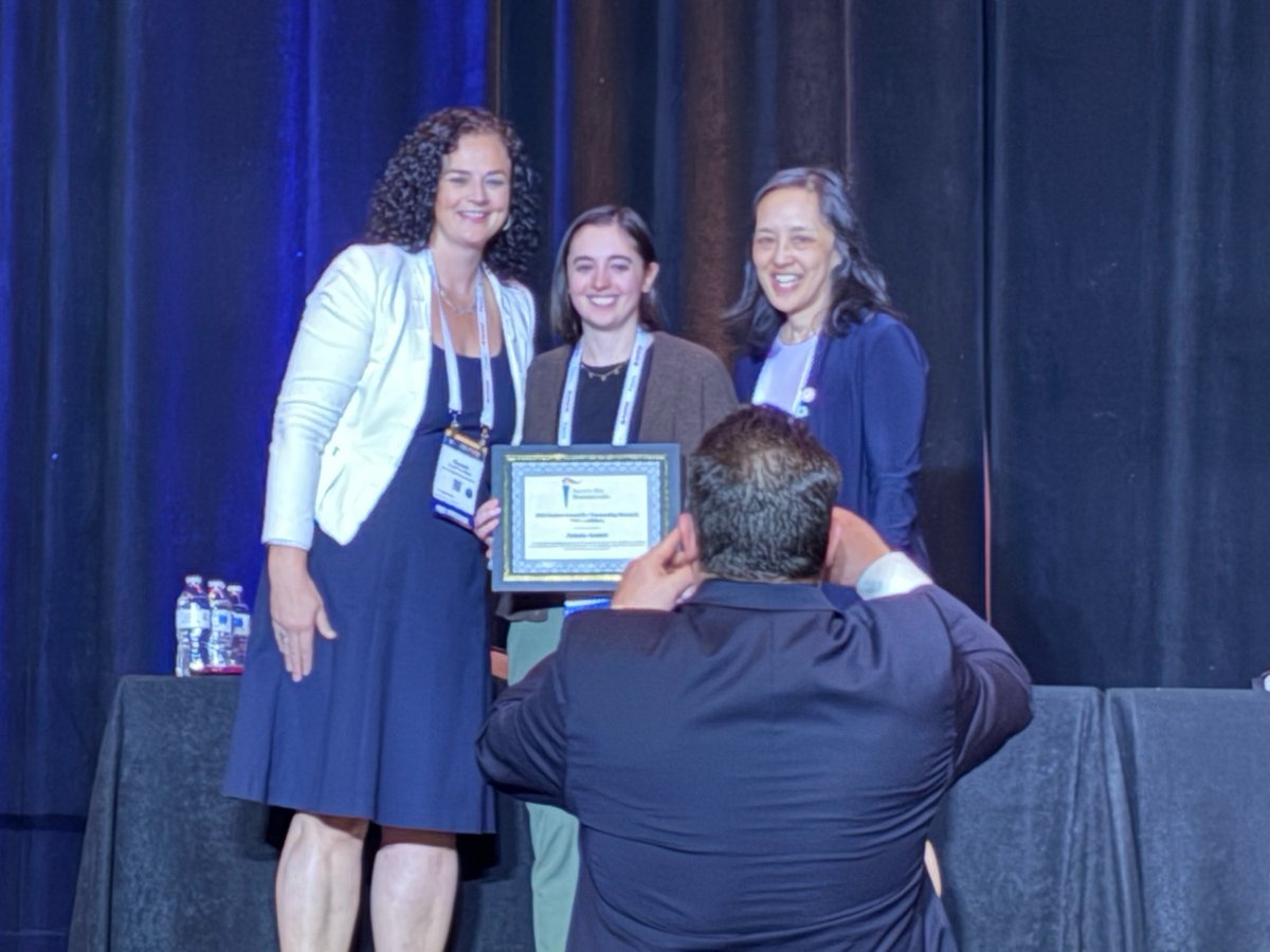 TARE_Lab's tweet photo. What a great experience at @SFBiomaterials Annual Meeting in Atlanta! We're grateful for moments like these that bring the biomaterials community together.

Congratulations once more to Dr. Katherine Meinhold for receiving the Student Award for Outstanding Research! https://t.co/Z4ubThlP13