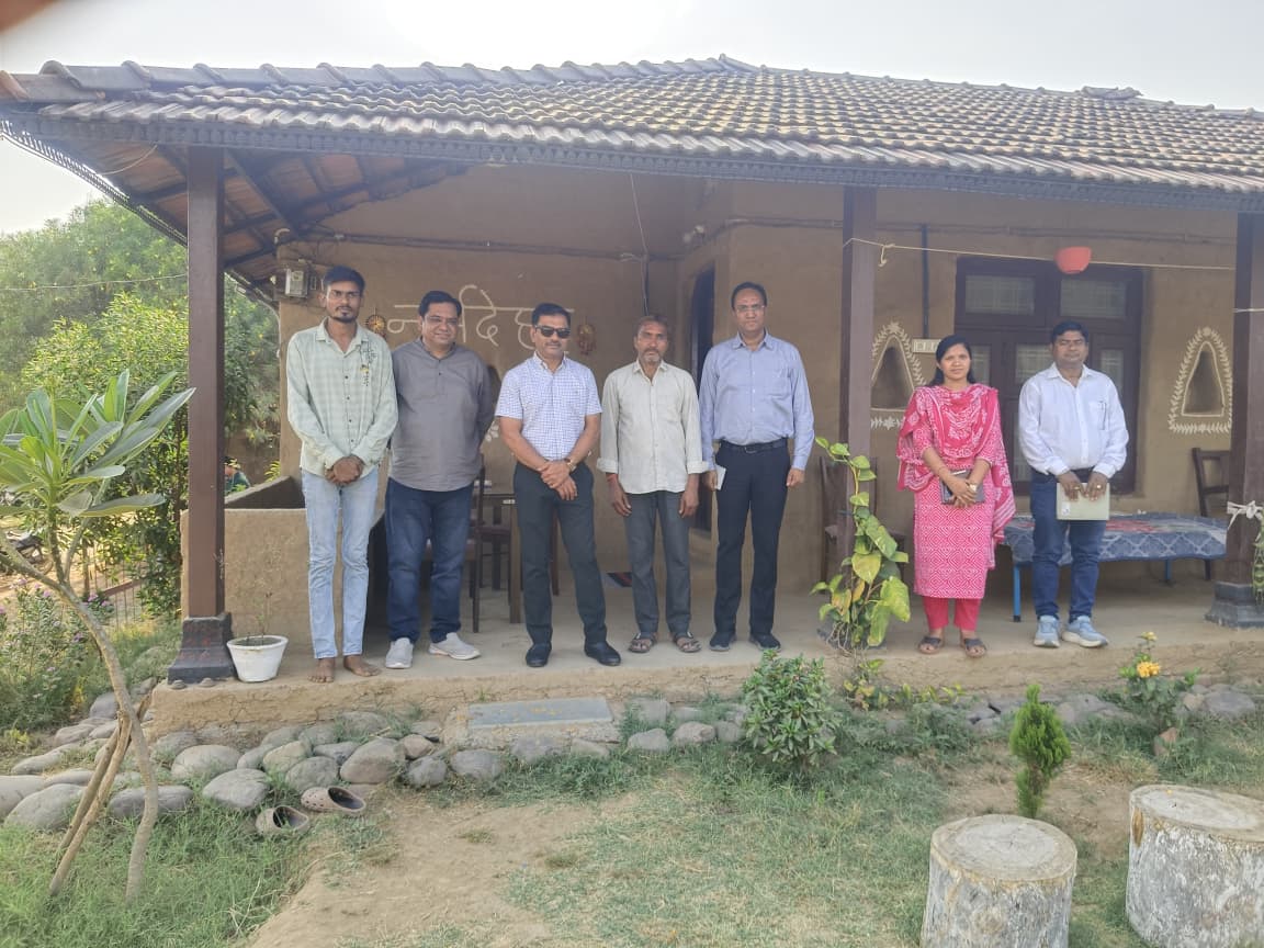 Indore Commissioner tweet media