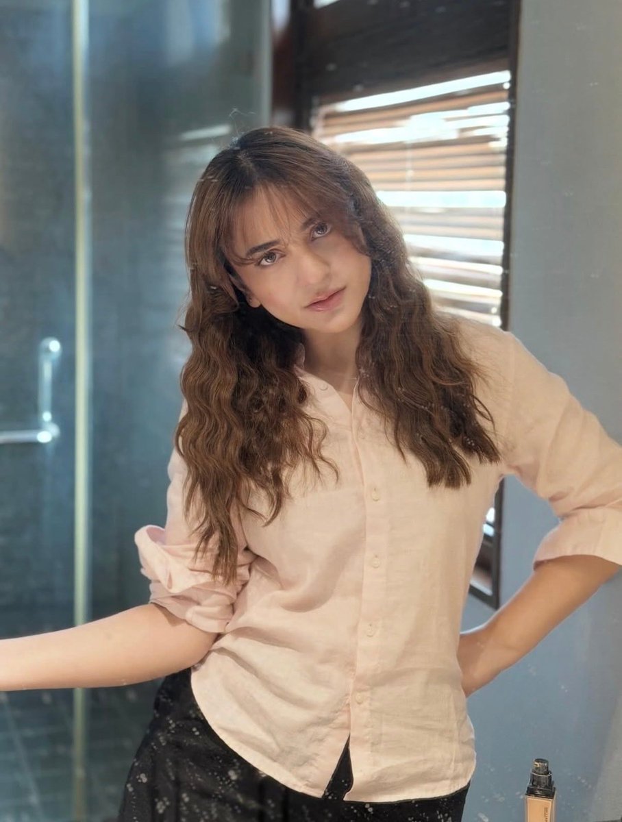 Awww_Beeeee tweet media