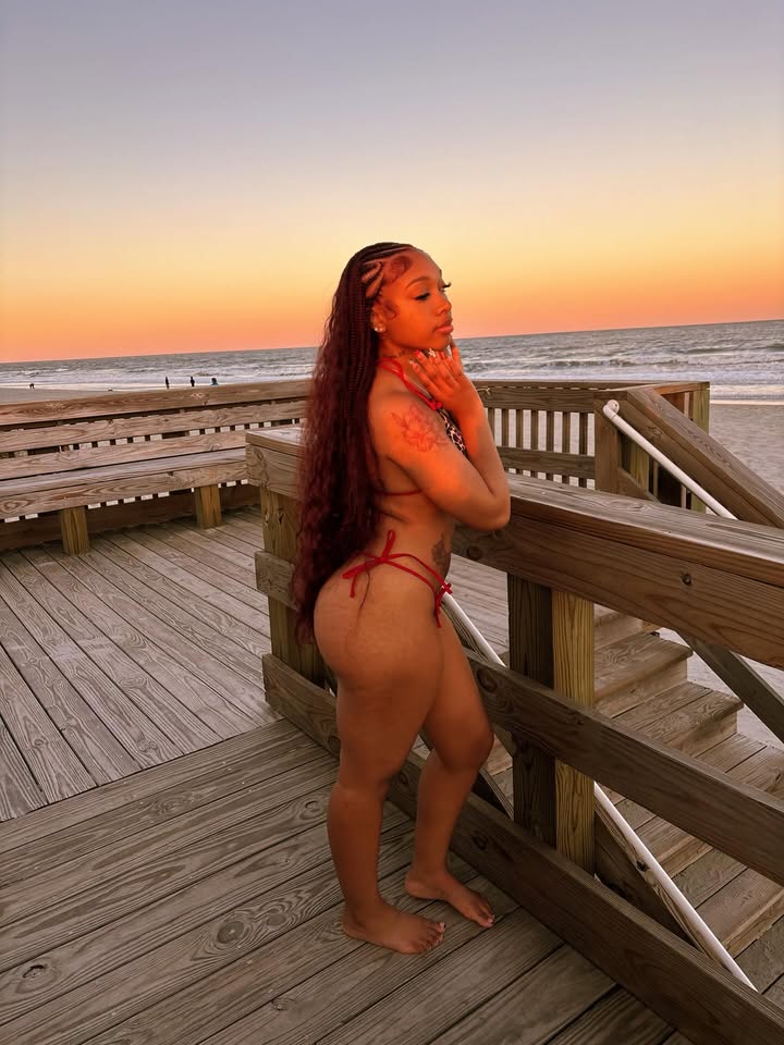 melaninpalace's tweet photo. cutie wit a booty https://t.co/4Pin0eZNED
