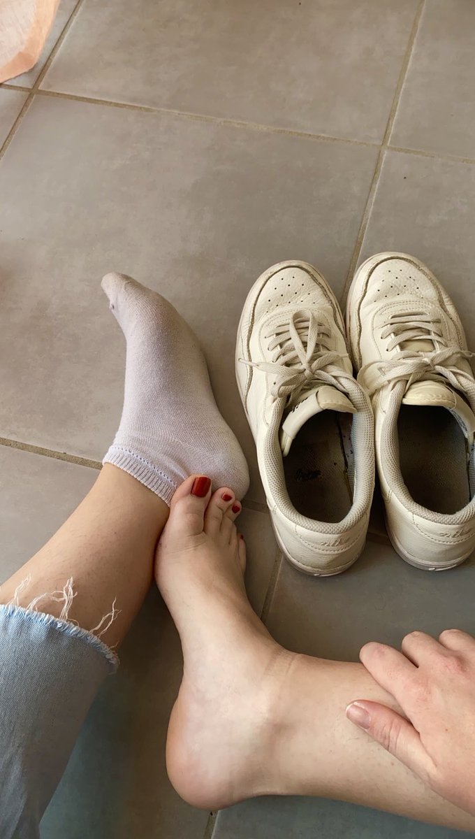 ivorysolee's tweet photo. Chaussettes portées dispo 😌
plusieurs jours + photos/vidéos possibles
60€+ selon demande
dm pour réserver

#feet #footfetish #worn #used #socks #fetish #dmopen https://t.co/Uu1K7g00ZR