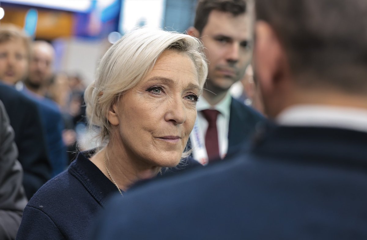Marine Le Pen tweet media