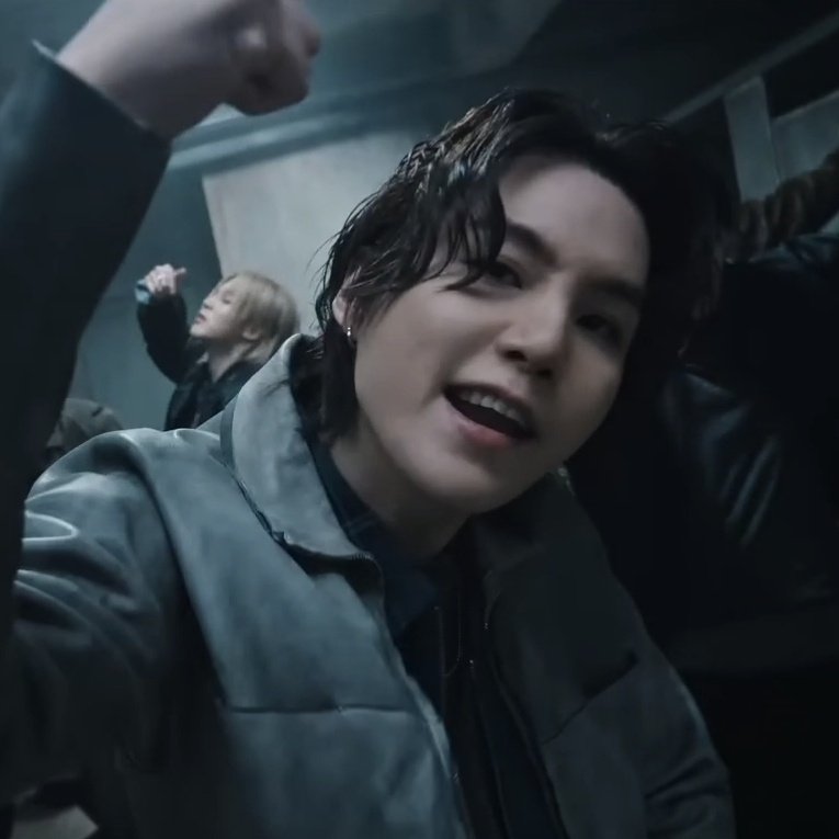 lola ♡ ARIRANG tweet media