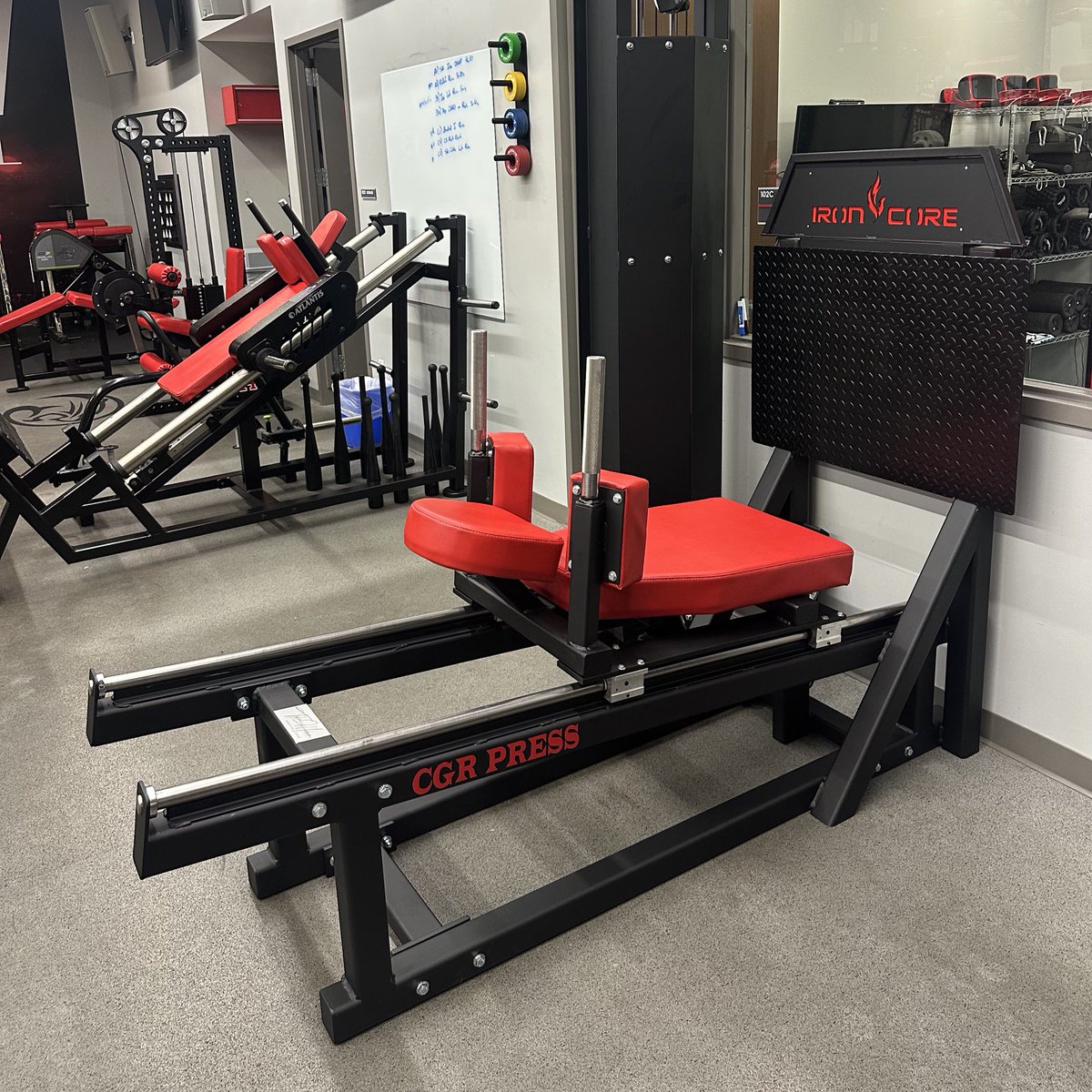 CoachAlanBishop's tweet photo. Big shout out to Tyler Hobson for taking on this project for us. Thank you brother!

1 of 1 Horizontal Leg Press to accommodate athletes up to 7’6” tall

ELITE https://t.co/ycdWoofBs1