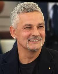 TriniSportsGuy's tweet image. 4-8-2010:
Baggio appointed President of Technical Sector #FIGC

November 2011:
Baggio presented 900 page report to reform Calcio

23-1-2013:
Baggio resigned, said,My 900 page report was left on sidelines

Almost 16 years &amp;amp; Azzurri STILL suffering &amp;amp; Euro2020 papered the cracks! 🇮🇹