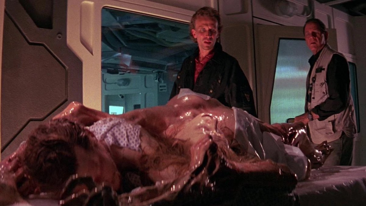simplejamsYT's tweet image. #Horror365Challenge
#NowWatching

Leviathan (1989)

Like The Thing (1982), but on the ocean floor.

@jalanj @jetsch71 @DanielHood4 @goregoregirl_ @ggsdungeon @SkinTrader2 @juniper2046