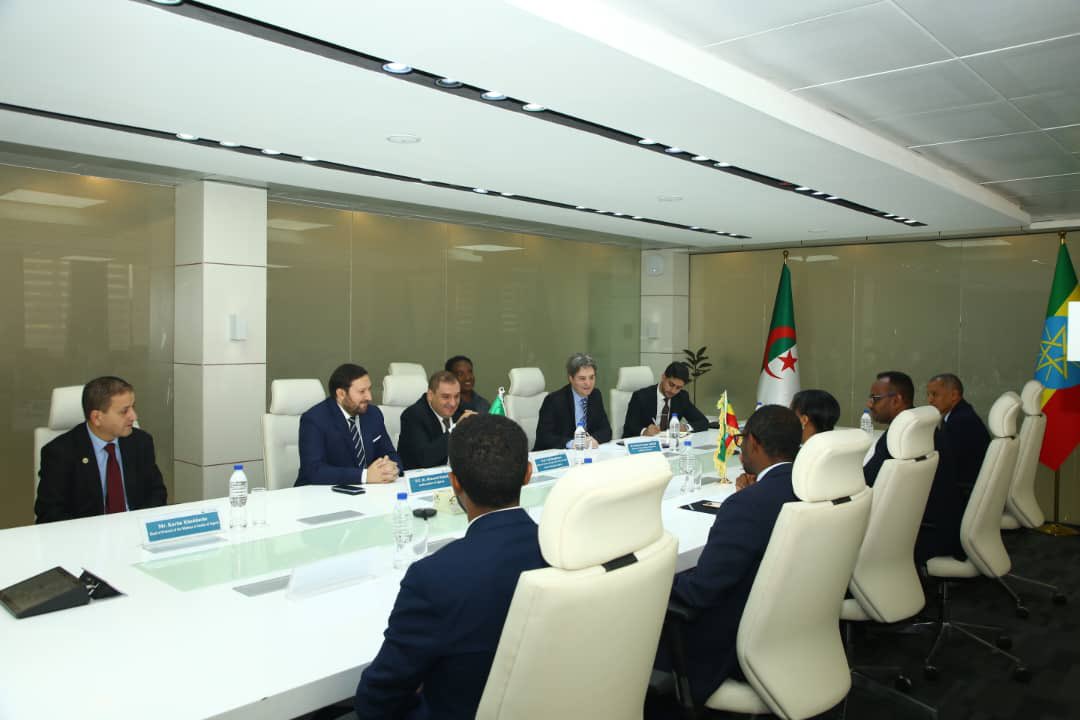 Algeria in Addis-Ababa/PM to African Union & UNECA tweet media