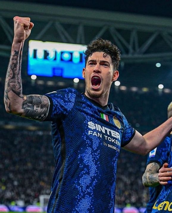 🚨 BREAKING: Inter Milan just made it clear that 50 Million won’t be enough to sign Bastoni. 

Keep Martin or spend heavily on Bastoni?