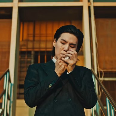 in love with yoongi🦋 tweet media