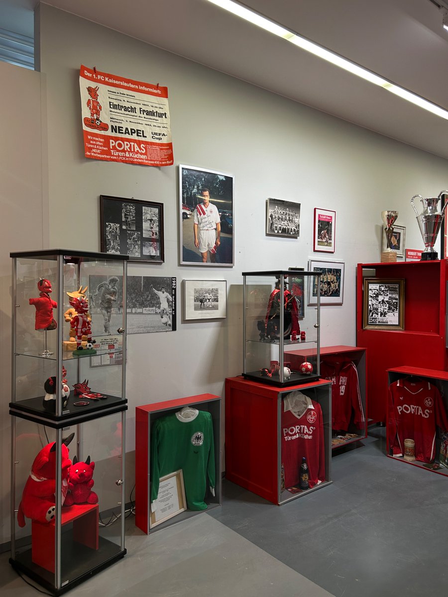 artsy_ft tweet media