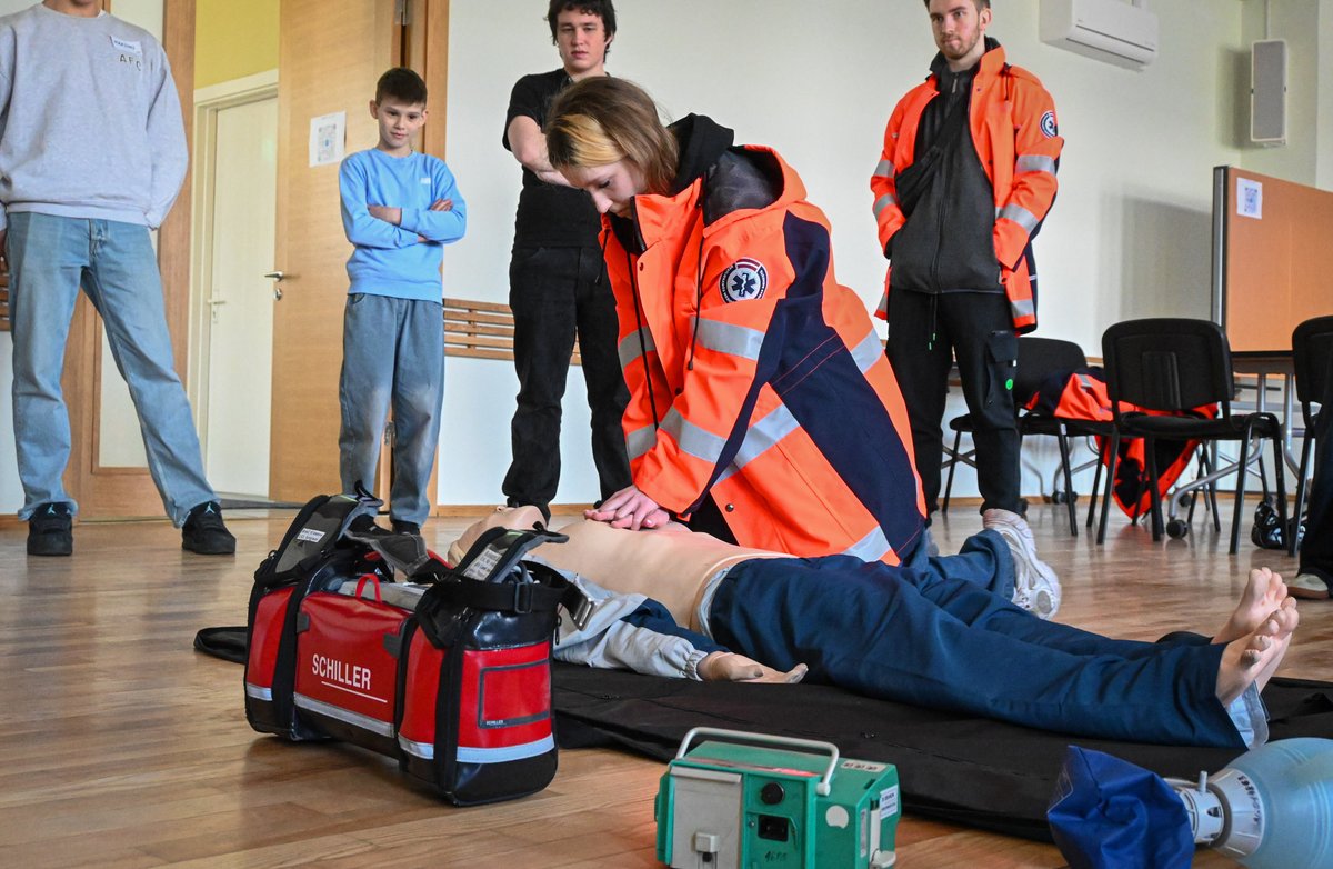 NMPdienests tweet media