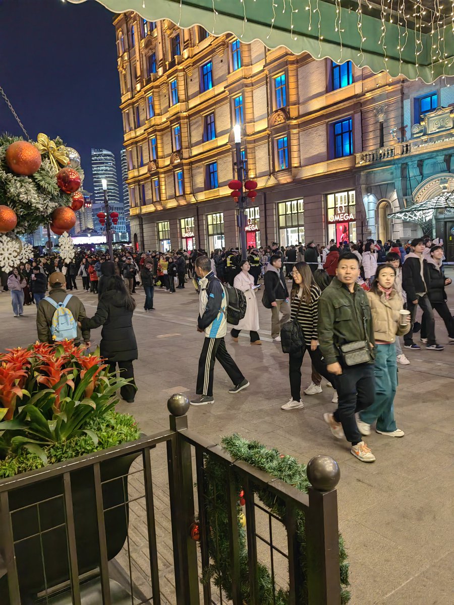 simon barrett tweet media