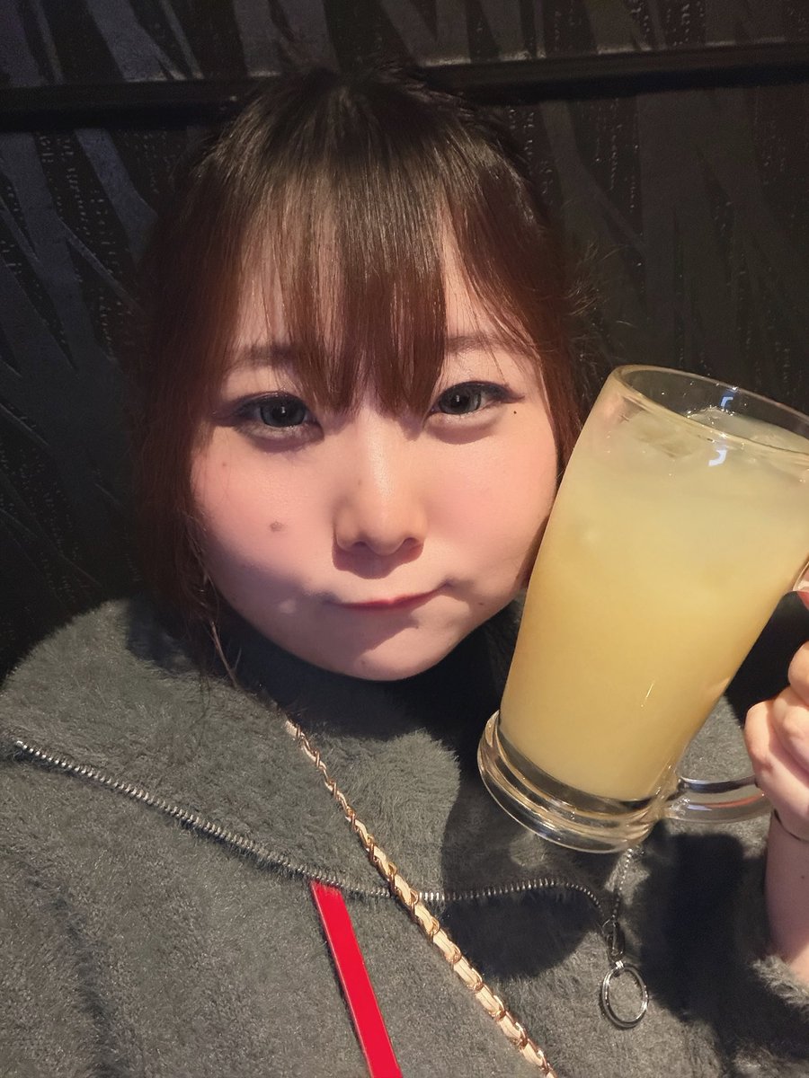 今日会いに来てくれた方ありがとうっ！
カラオケもできてたくさん笑って楽しかった(​ *´꒳`*​)
そして遠隔くれた方ありがとうございました！
皆…強奪には…気をつけような…
 #ぽっちゃり 
 #BBW 
 #西川口 
 #投げ飯
 #投げドリ