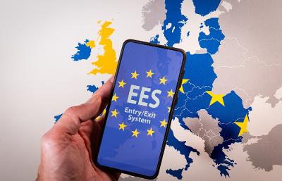 TeresaTomeo's tweet photo. #ITALY #TRAVEL ALERT ‼️ The new Entry/Exit System (EES) for the EU begins 4/10, making biometric registration mandatory for all non-EU travelers visiting the Schengen Area (29 EU countries, including Italy). DETAILS: https://t.co/uUK11ppYTs https://t.co/Nfl6HvkUOs