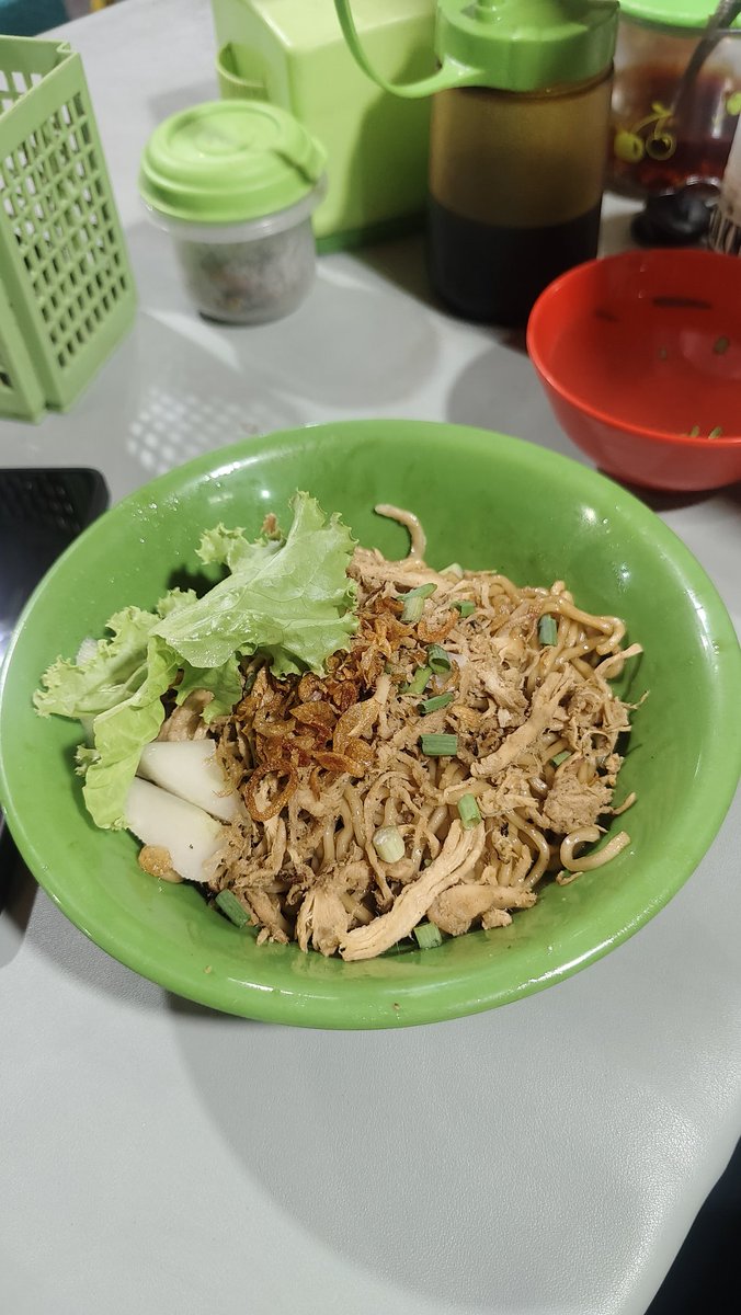 esthellezip tweet media