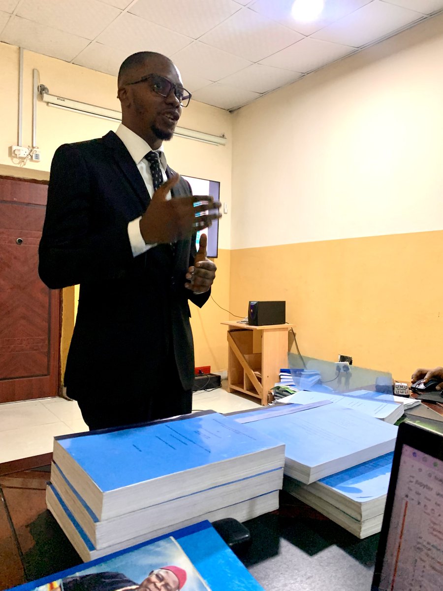 praizeonu's tweet image. Had to wait till April before dropping this. 
2weeks ago I successfully defended my PhD Thesis✌️

#HappyNewMonth #April #AprilGoals #PhD #CommunicationEngineering #Telecommunication