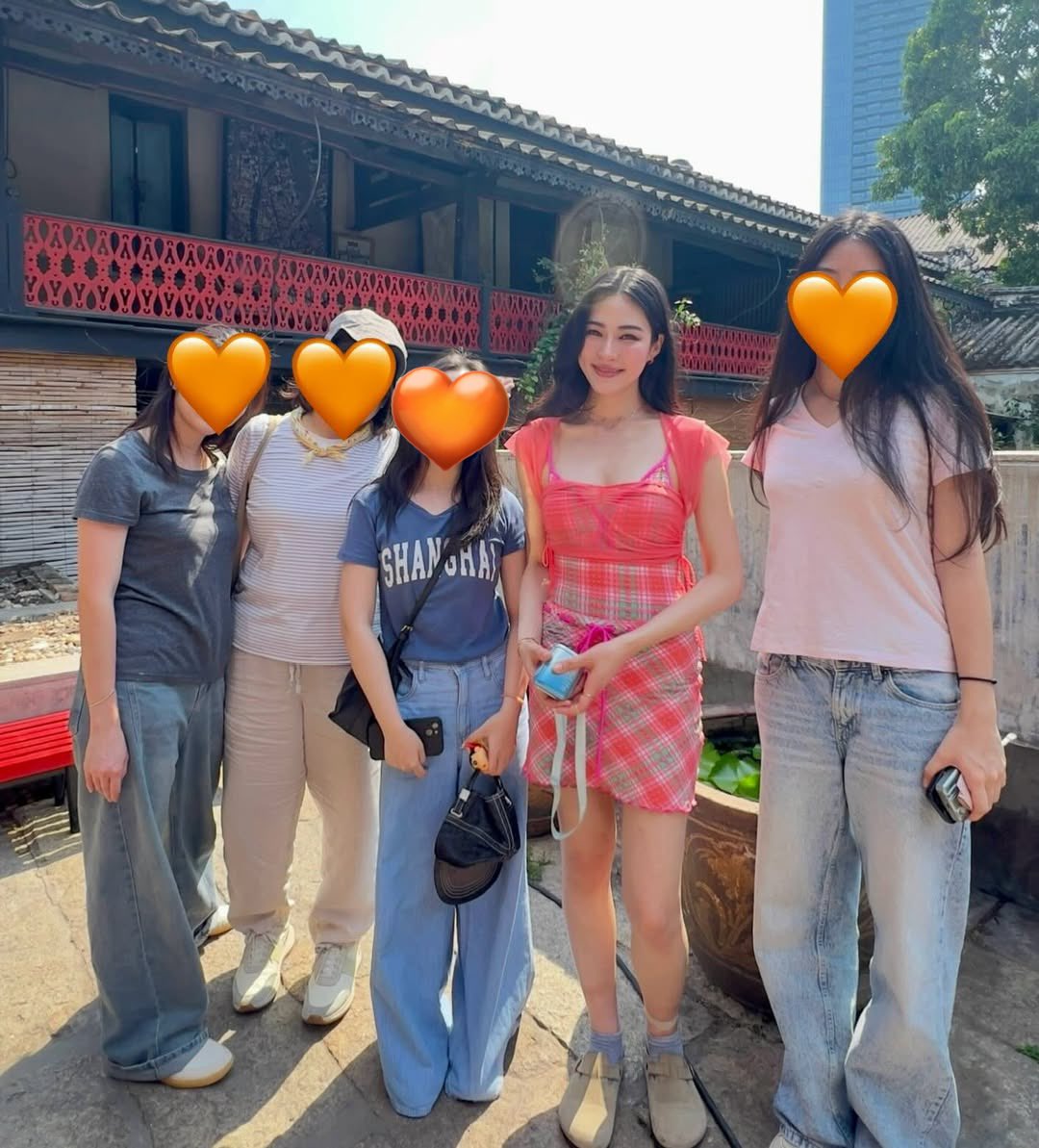 erin † tweet media