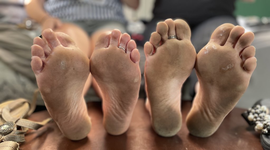 BareSoleSisters tweet media