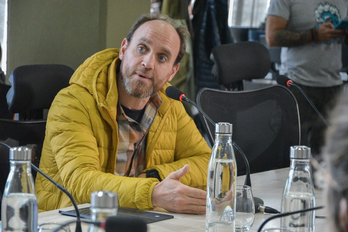 Laura Avila tweet media