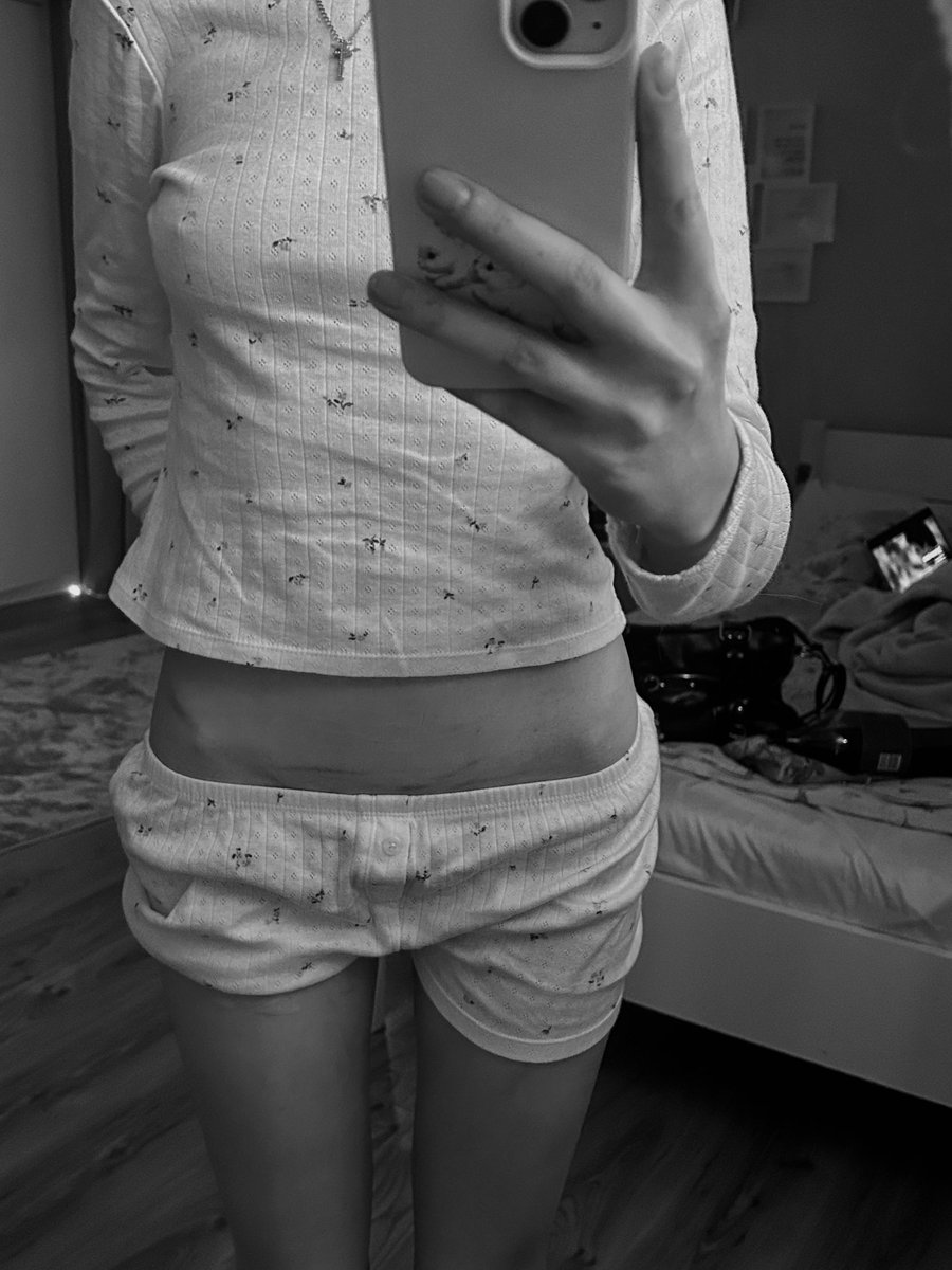 -🐾🧁fluttershy tweet media