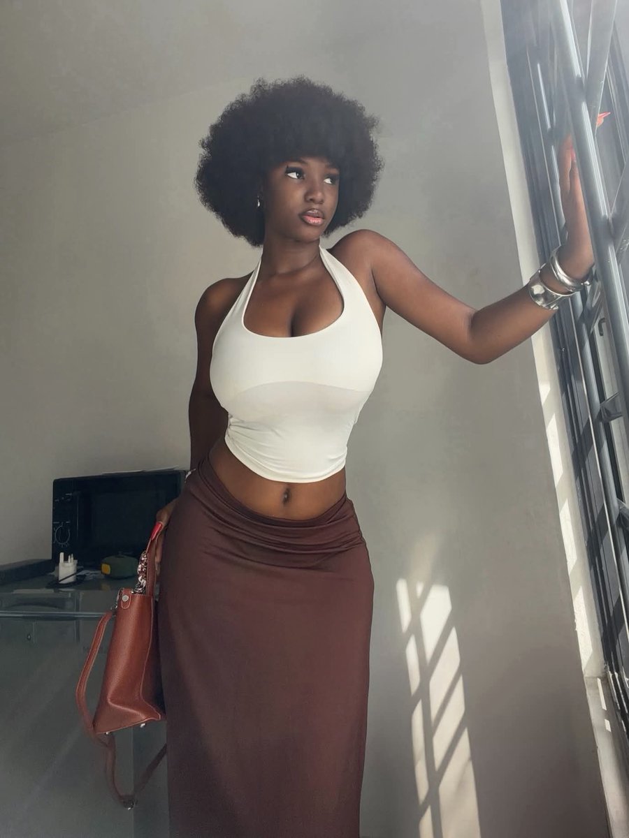 GirlGazer tweet media